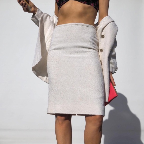 VINTAGE CREAM TWO PIECE MATCHING BLAZER & PENCIL SKIRT POWER SUIT SET - Picture 5 of 5